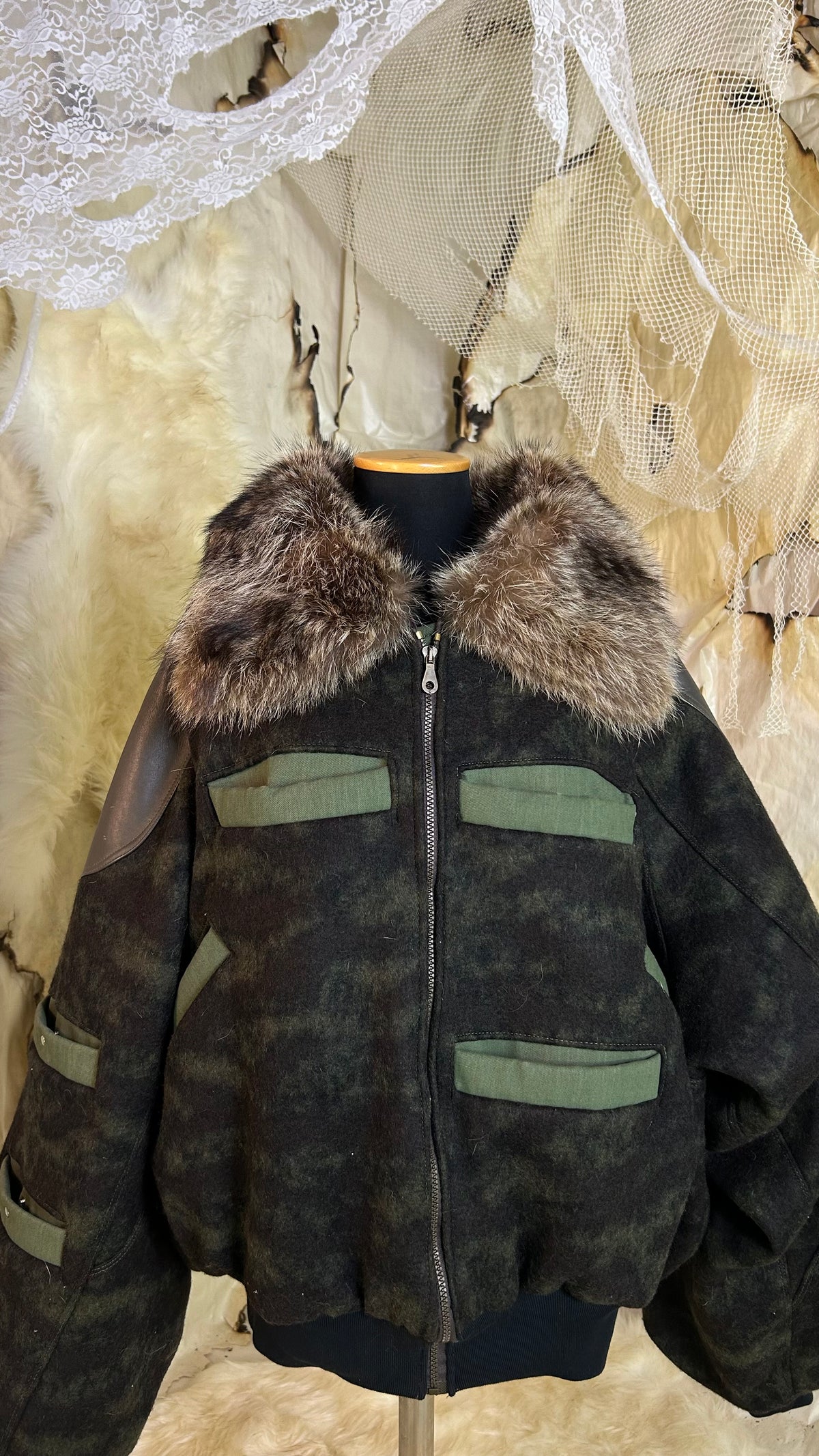 }XXX || bomber